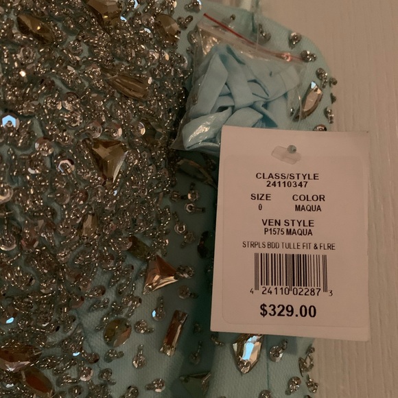 NWT & NEVER WORN Stunning Terani Couture Dress - Picture 4 of 8